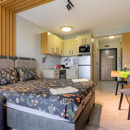 Apartment Azur Ap19 Shkorpilovtsi