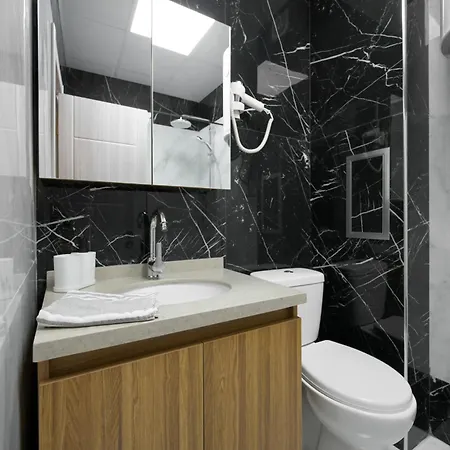 Azur Ap19 Apartment Shkorpilovtsi