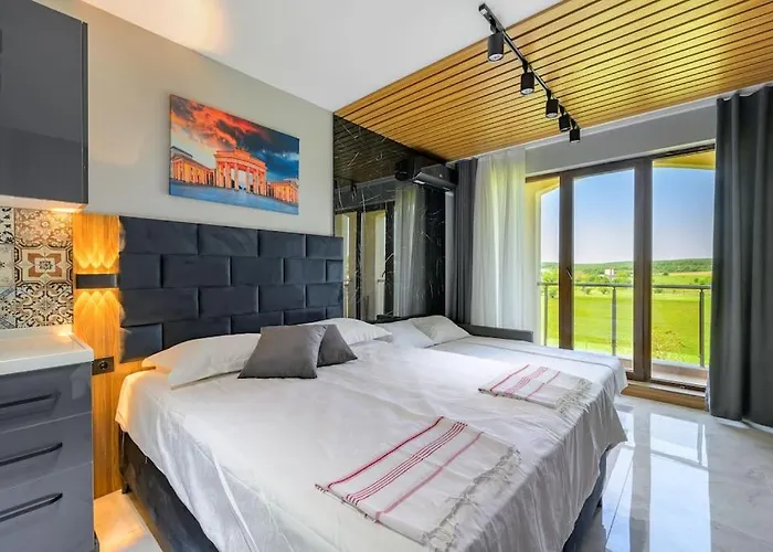 Azur Ap19 شكوربيلوفتسي