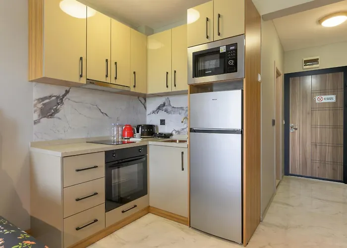 Azur Ap19 شكوربيلوفتسي